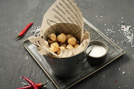 Пельмени фри с соусом