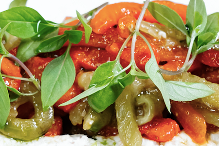 Брускетта с печеным перцем