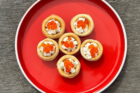 Тарталетки с икрой