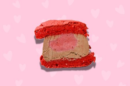 Макарон Клубника в шоколаде