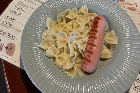 Паста бантики с сосиской 