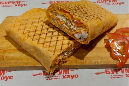 Шаурма с индейкой в сырном лаваше