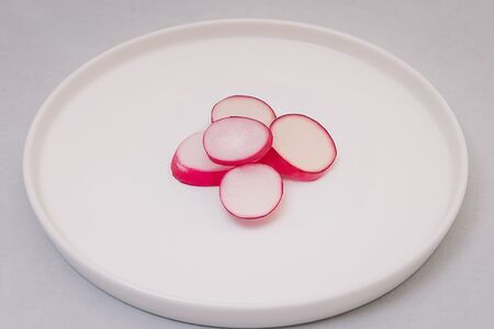 Редис свежий