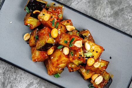 Баклажаны в соусе чили