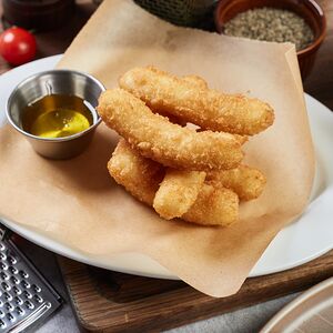 Сырные палочки с медом