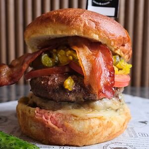 Фирменный бургер