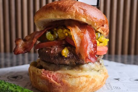 Фирменный бургер