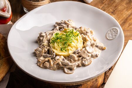 Бефстроганов