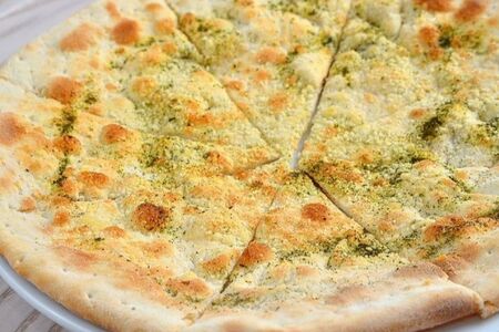 Фокачча с соусом песто