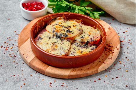 Томаты, запеченные с сыром 