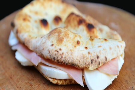 Сандвич ветчина и сыр