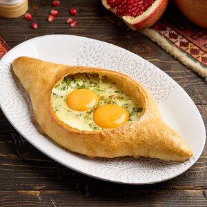 Хачапури по-аджарски со шпинатом