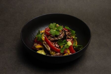 Салат с телятиной