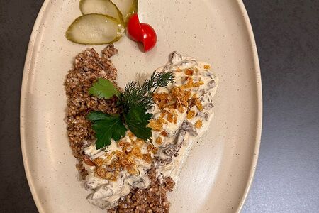 Бефстроганов из говяжьей вырезки с гречотто