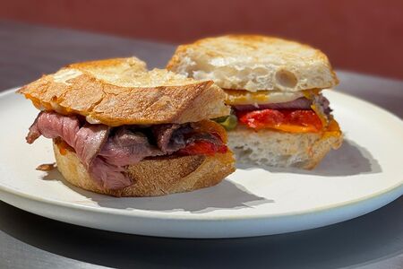 Сэндвич с ростбифом