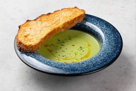 Крем-суп из брокколи с Хорустадой