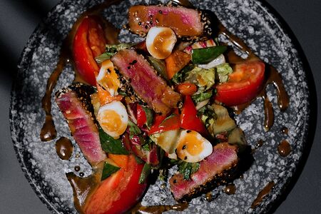 Салат Нисуаз с тунцом 