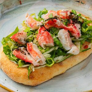 Греческая лепешка с крабом 