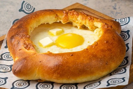 Хачапури по-аджарски