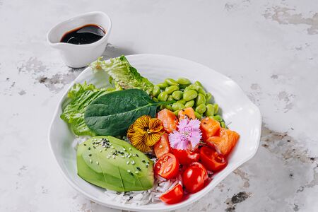 Боул с лососем