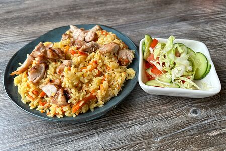 Плов с курицей и овощами