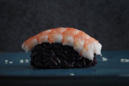 Суши с креветкой