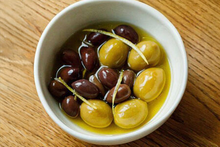 Теплые оливки