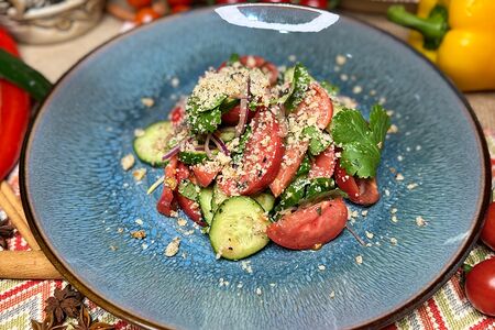 Салат по-грузински с орехами