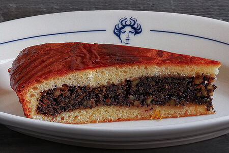 Баскский пирог с маком