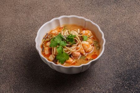 Мисо-суп с креветкой грибами и форелью 