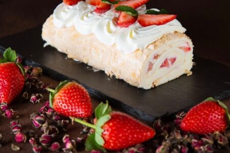 Меренговый рулет Монро