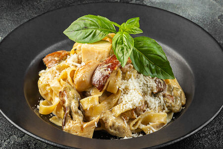 Феттучини с белыми грибами