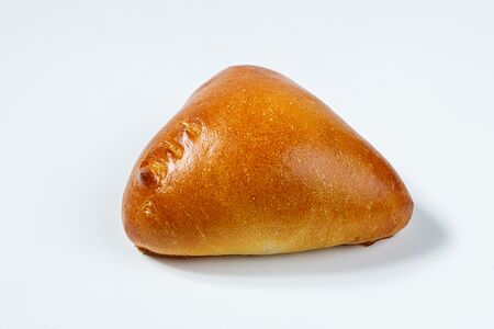 Пирожок с луком и яйцом