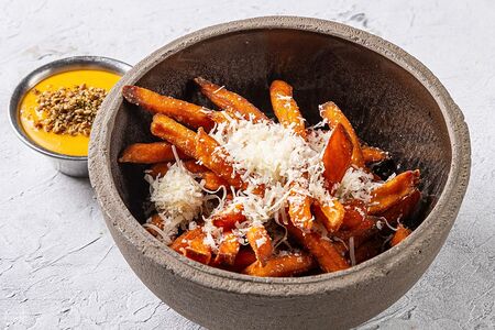 Батат фри с манго айоли