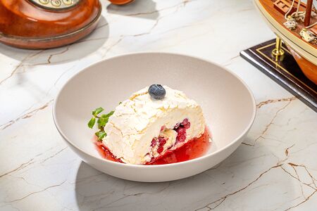 Меренговый рулет