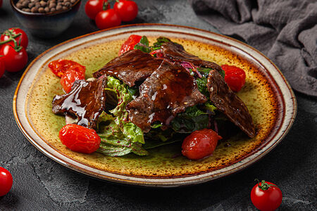 Теплый мясной салат
