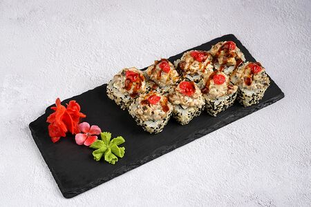 Ролл с угрем