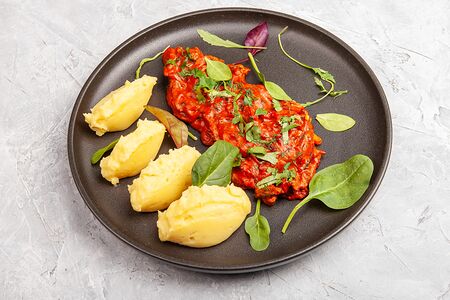 Бефстроганов из молодой телятины