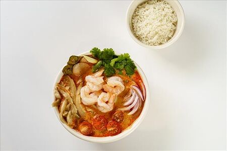 Том ям с тигровыми креветками