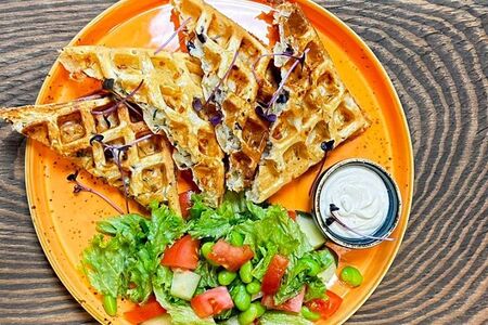 Вафли Бельгийские с сыром и зеленью