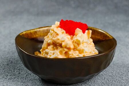 Японский салат с тихоокеанской сайрой 