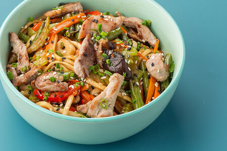 Удон со свининой