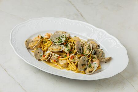 Спагетти с морепродуктами