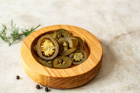 Острый перец халапеньо