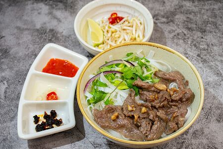 Суп Фо Тай Лан