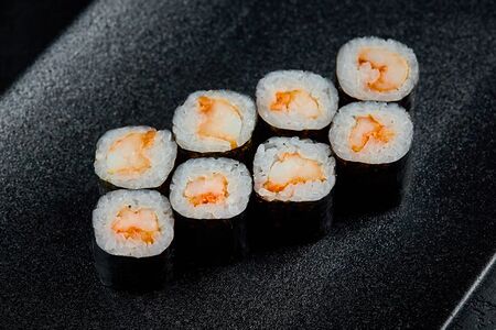 Маки с креветкой