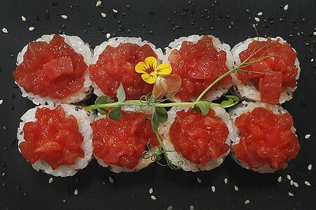 Ролл тартар с мясом тунца