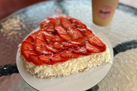 Чизкейк с клубникой