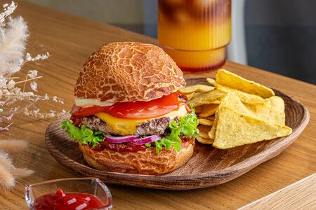 Бургер Терри с фермерским цыпленком 