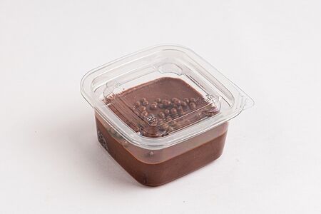 Пирожное Брауни с вишней (стакан)